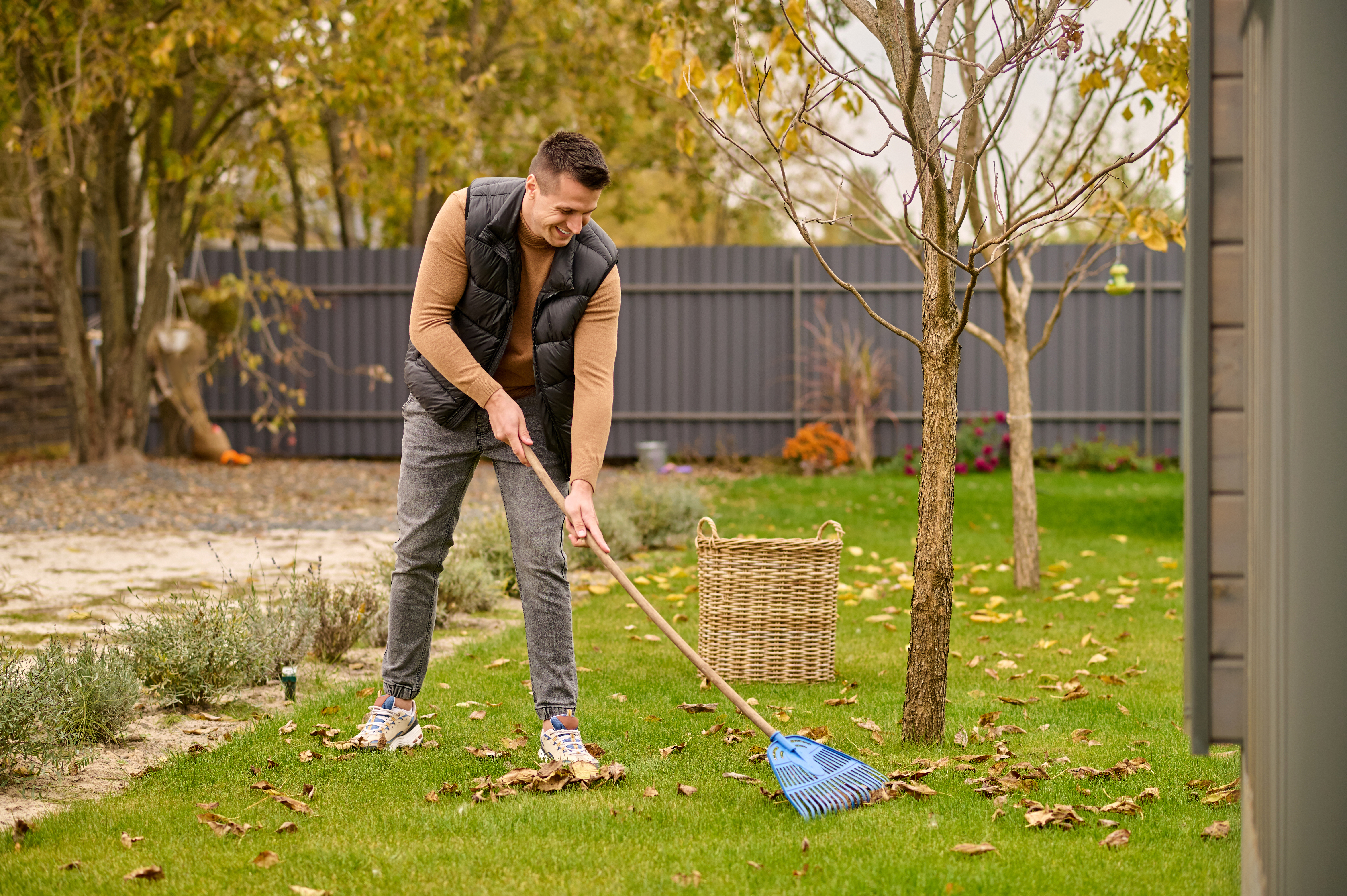 The Benefits of Hiring Professional Eco-Friendly Garden Cleaning Services